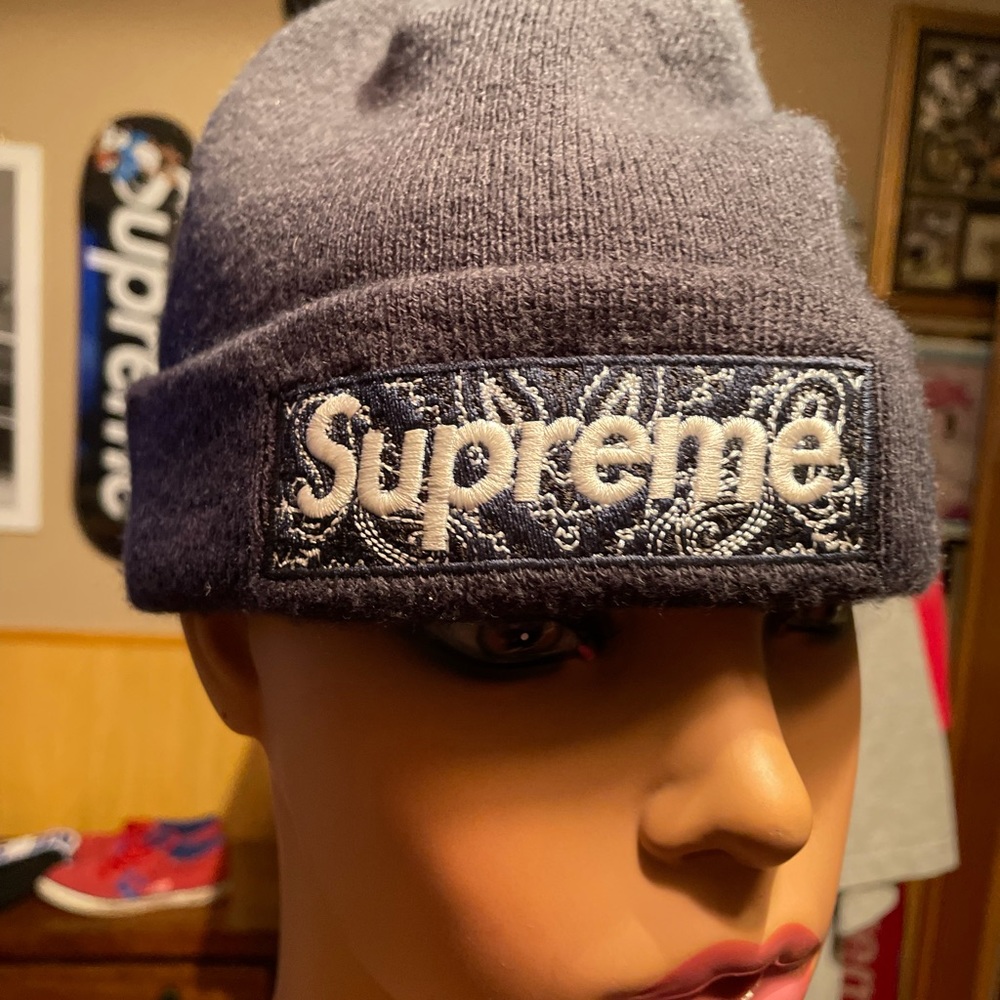 Supreme navy bandanna box logo beanie new era - Picture 2 of 9